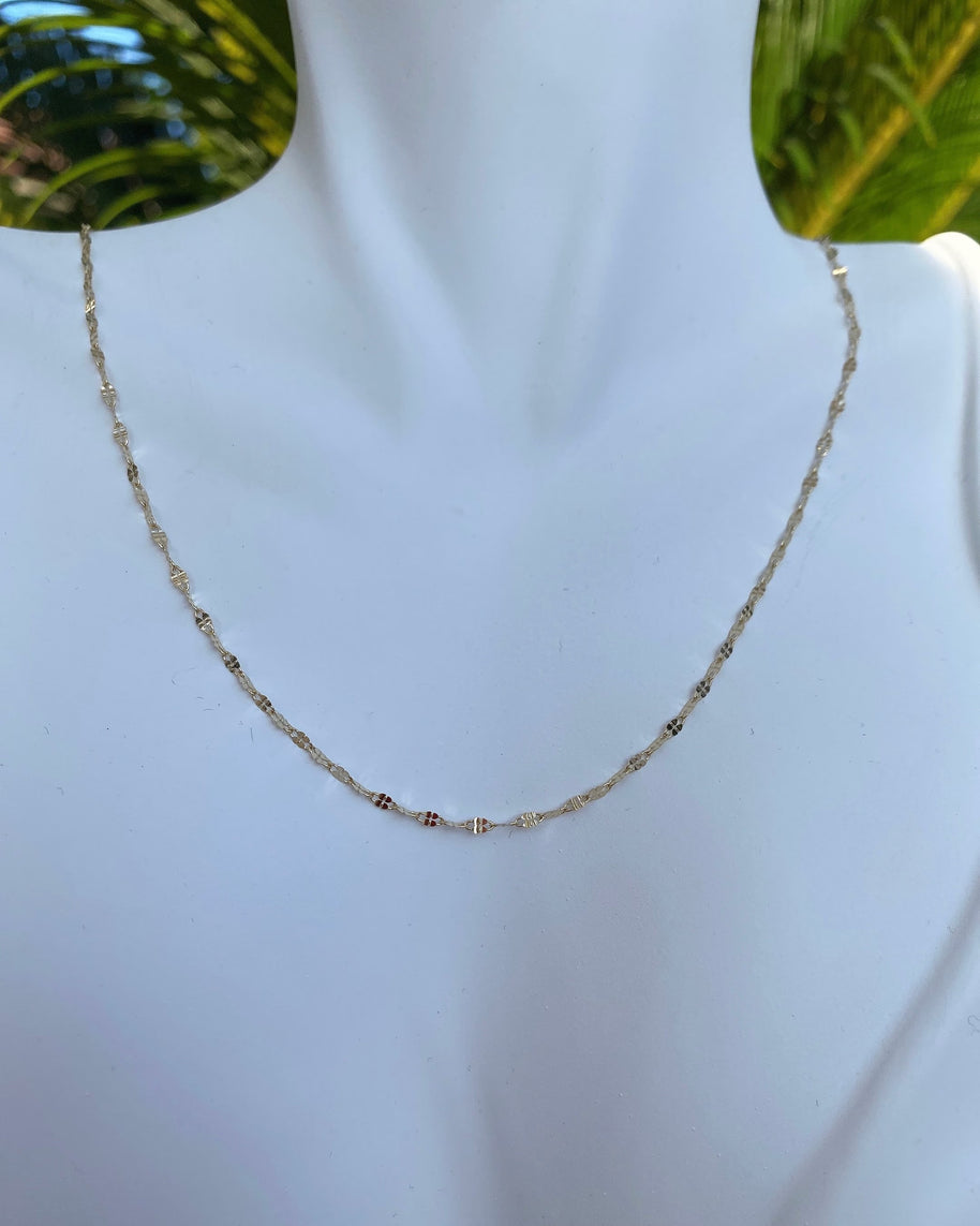 1.5mm 14K Yellow Gold Stamped Curved Mirror Link Chain